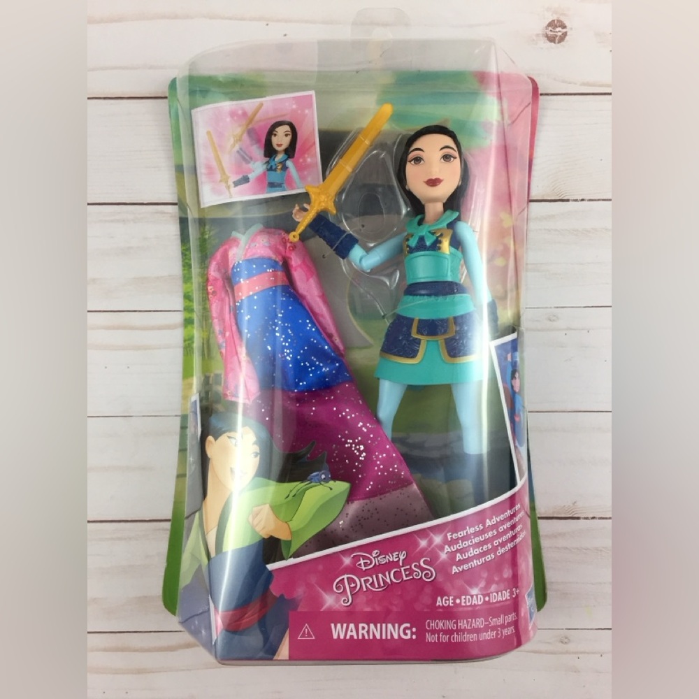 Hasbro Disney Princess Mulan Fearless Adventures Doll Minor Box Wear
